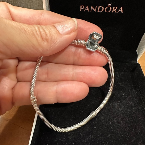 Pandora Moments Barrel Clasp Snack Chain Bracelet - Picture 4 of 6